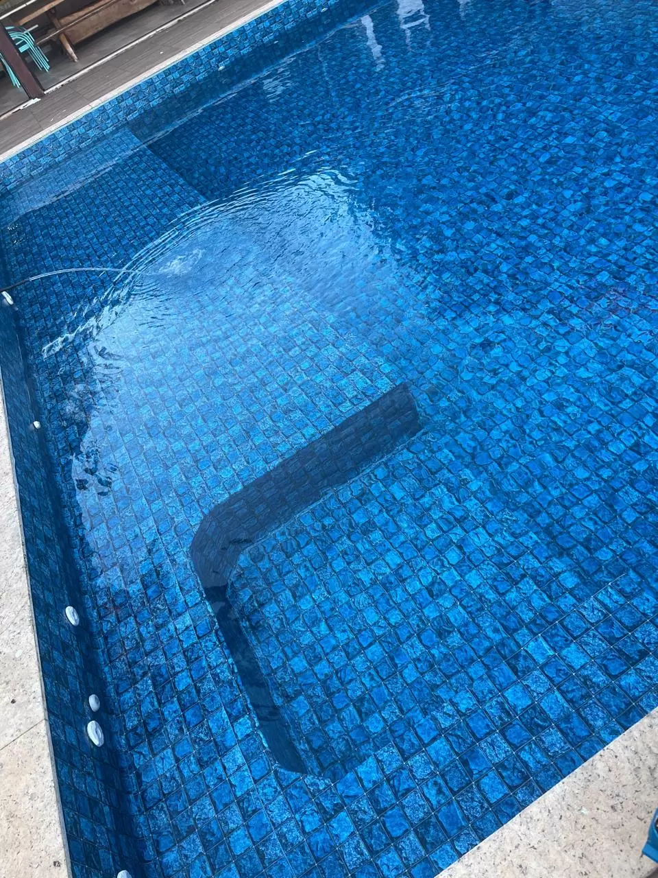 Revestimento - Transformação de Piscina de Azulejo para Vinil